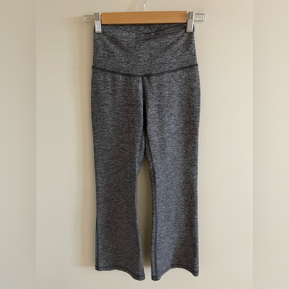 Lululemon Throw Back Pant Heathered Black Size 4 - Picture 5 of 8
